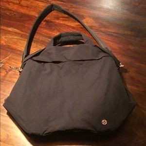 Black lululemon large shoulder bag